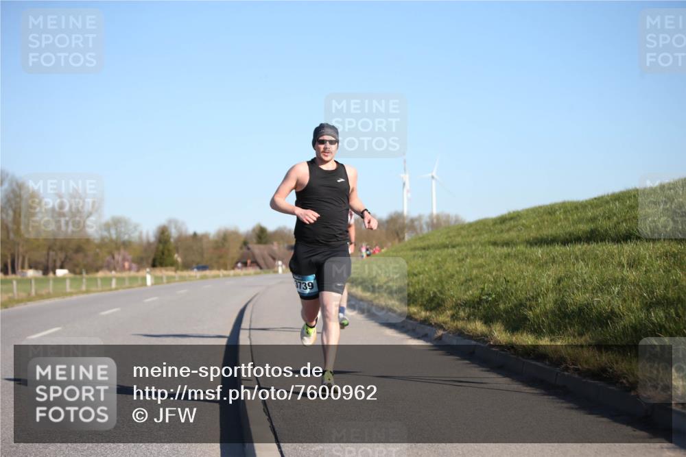 06.04.2025 - 44. Internationalen Wilhelmsburger Insellauf Jannik Wohlers http://msf.ph/oto/7600962 06.04.2025 09:19:27 Laufen 3739 meine-sportfotos.de