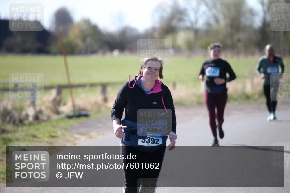 06.04.2025 - 44. Internationalen Wilhelmsburger Insellauf Jannik Wohlers http://msf.ph/oto/7601062 06.04.2025 10:43:49 Laufen 392 meine-sportfotos.de