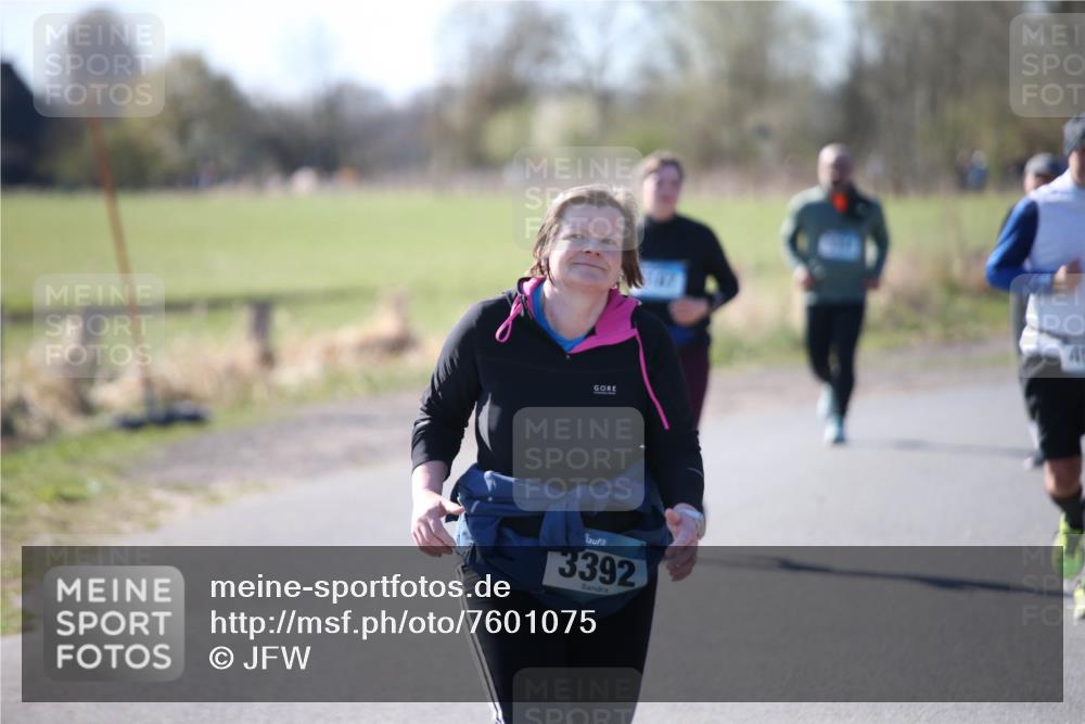 06.04.2025 - 44. Internationalen Wilhelmsburger Insellauf Jannik Wohlers http://msf.ph/oto/7601075 06.04.2025 10:43:49 Laufen 3392 meine-sportfotos.de
