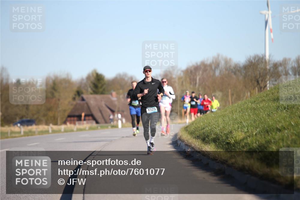 06.04.2025 - 44. Internationalen Wilhelmsburger Insellauf Jannik Wohlers http://msf.ph/oto/7601077 06.04.2025 09:19:32 Laufen 4325, 500 meine-sportfotos.de
