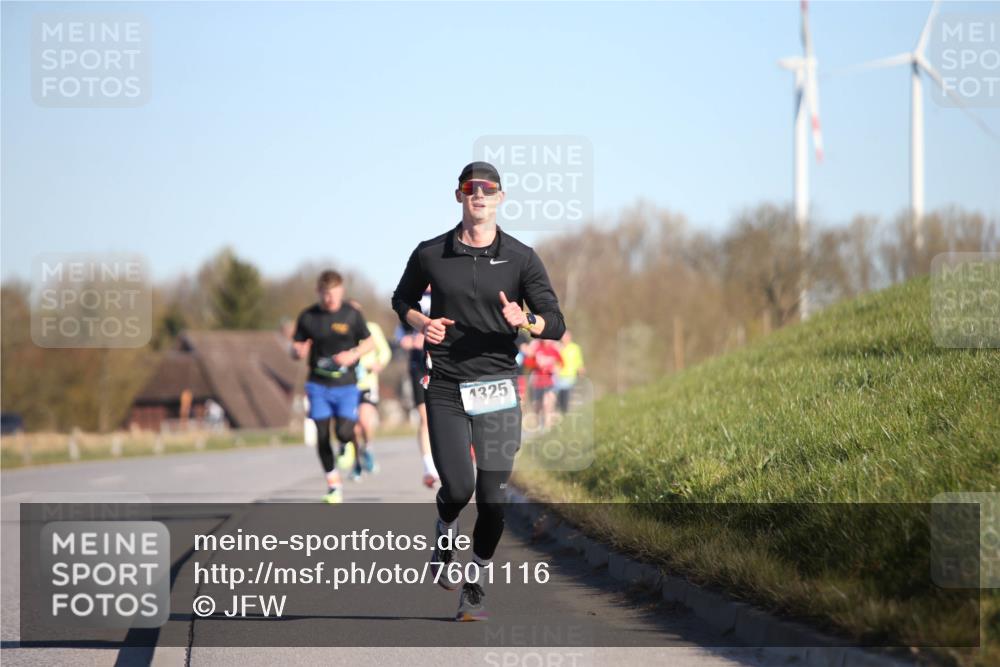 06.04.2025 - 44. Internationalen Wilhelmsburger Insellauf Jannik Wohlers http://msf.ph/oto/7601116 06.04.2025 09:19:35 Laufen 4325 meine-sportfotos.de
