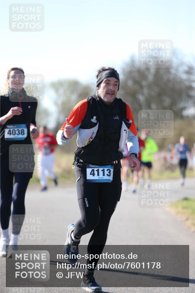 06.04.2025 - 44. Internationalen Wilhelmsburger Insellauf Jannik Wohlers http://msf.ph/oto/7601178 06.04.2025 10:44:02 Laufen 4038, 4113 meine-sportfotos.de