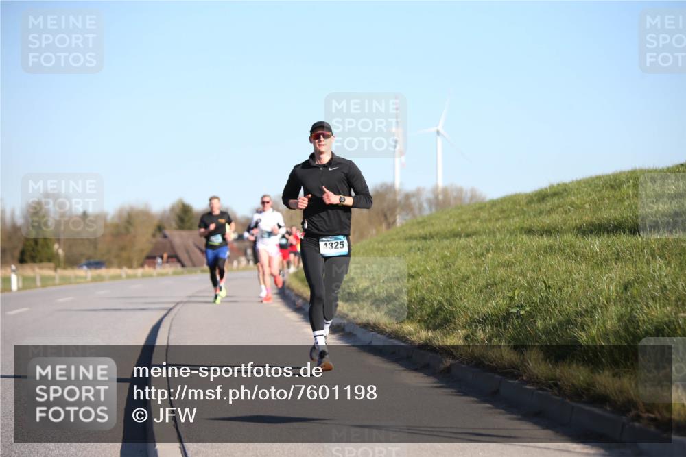 06.04.2025 - 44. Internationalen Wilhelmsburger Insellauf Jannik Wohlers http://msf.ph/oto/7601198 06.04.2025 09:19:36 Laufen 4325 meine-sportfotos.de
