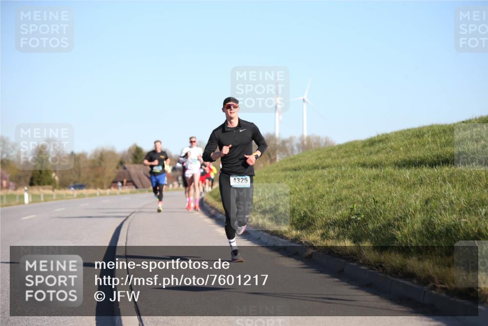 06.04.2025 - 44. Internationalen Wilhelmsburger Insellauf Jannik Wohlers http://msf.ph/oto/7601217 06.04.2025 09:19:36 Laufen 4325 meine-sportfotos.de