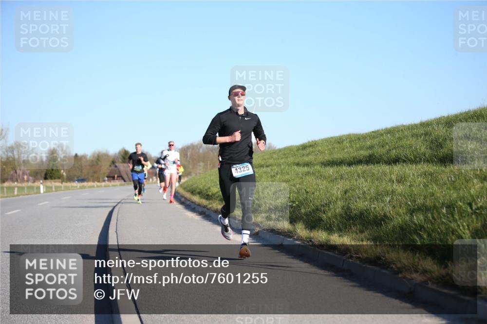 06.04.2025 - 44. Internationalen Wilhelmsburger Insellauf Jannik Wohlers http://msf.ph/oto/7601255 06.04.2025 09:19:37 Laufen 4325 meine-sportfotos.de