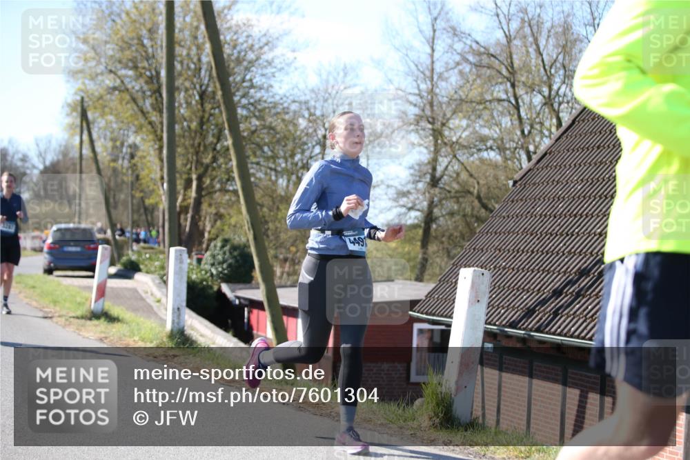 06.04.2025 - 44. Internationalen Wilhelmsburger Insellauf Jannik Wohlers http://msf.ph/oto/7601304 06.04.2025 10:44:19 Laufen 449 meine-sportfotos.de