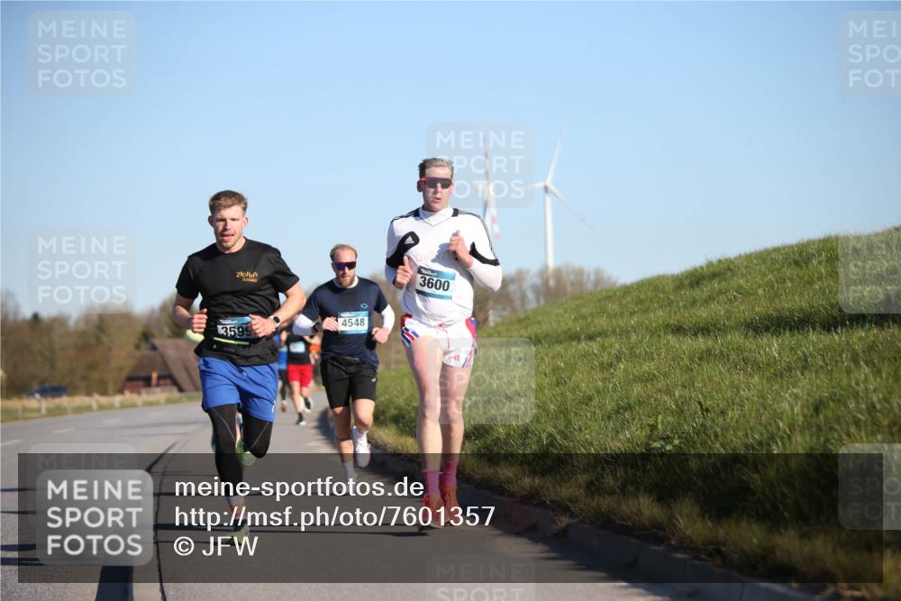 06.04.2025 - 44. Internationalen Wilhelmsburger Insellauf Jannik Wohlers http://msf.ph/oto/7601357 06.04.2025 09:19:41 Laufen 3599, 4548, 3600 meine-sportfotos.de