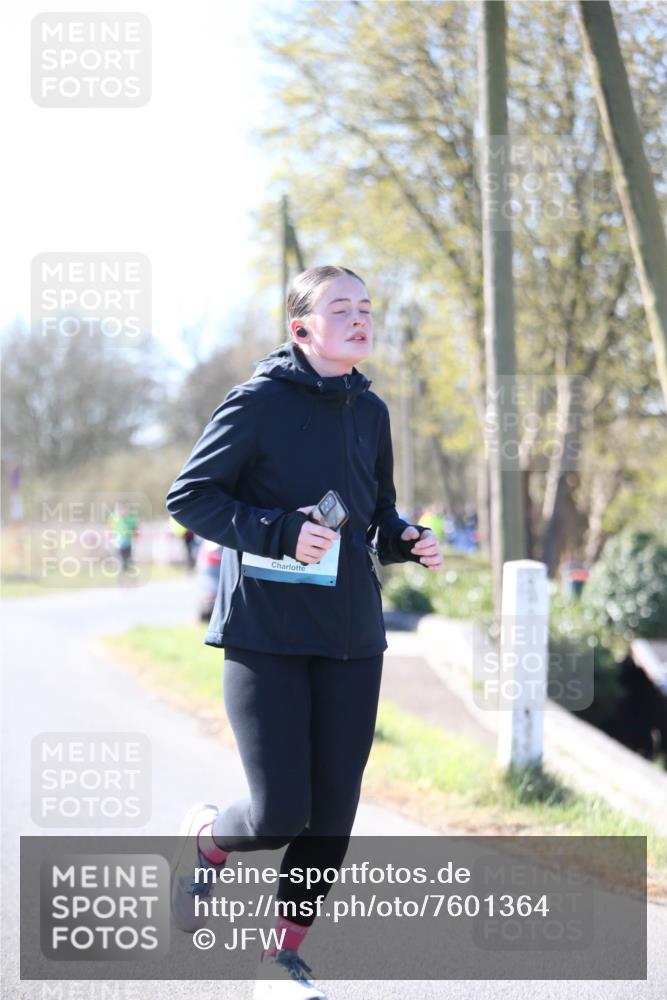 06.04.2025 - 44. Internationalen Wilhelmsburger Insellauf Jannik Wohlers http://msf.ph/oto/7601364 06.04.2025 10:44:24 Laufen  meine-sportfotos.de