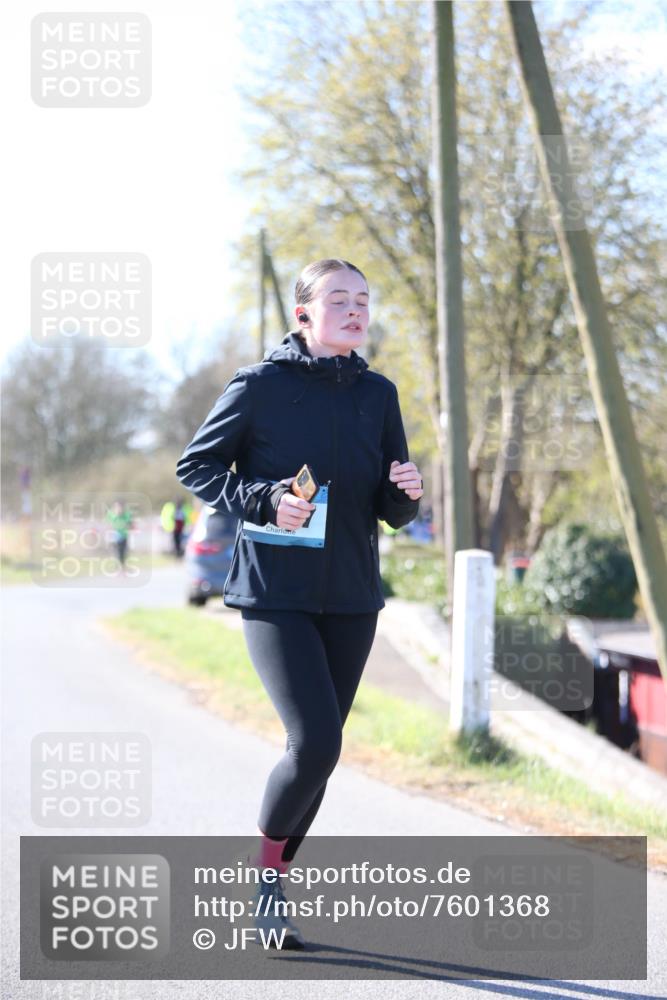 06.04.2025 - 44. Internationalen Wilhelmsburger Insellauf Jannik Wohlers http://msf.ph/oto/7601368 06.04.2025 10:44:24 Laufen  meine-sportfotos.de