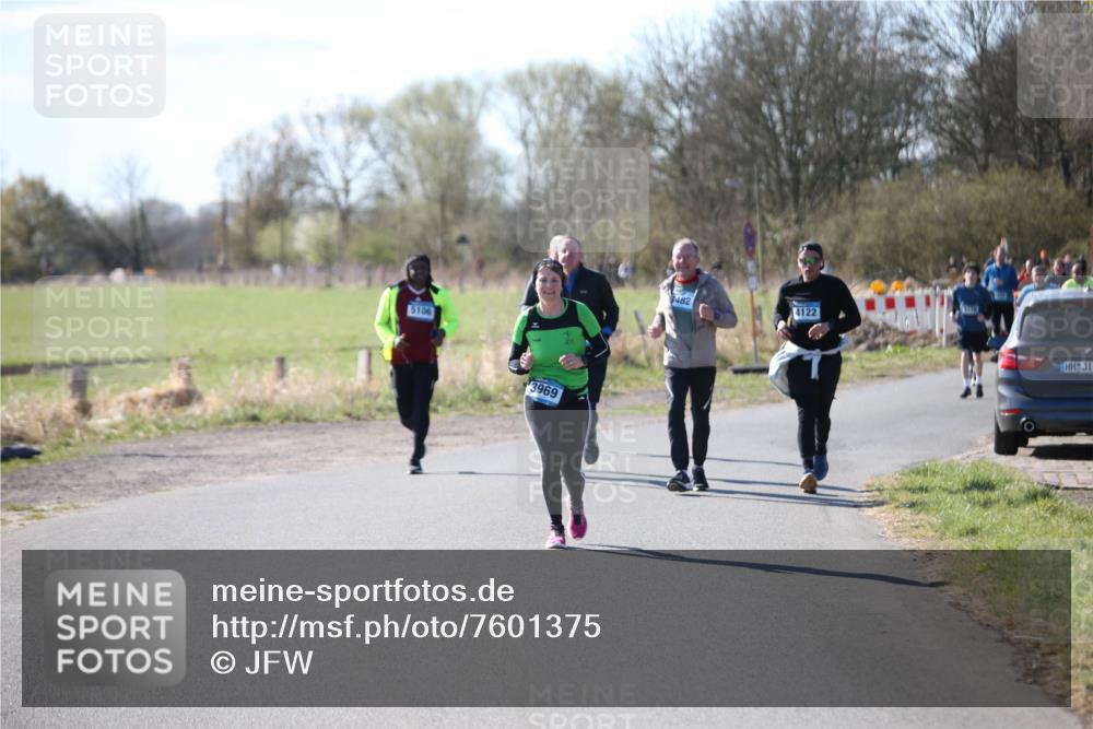 06.04.2025 - 44. Internationalen Wilhelmsburger Insellauf Jannik Wohlers http://msf.ph/oto/7601375 06.04.2025 10:44:39 Laufen 5106, 3969, 482, 4122 meine-sportfotos.de
