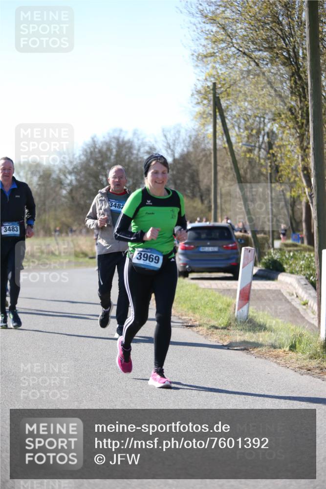 06.04.2025 - 44. Internationalen Wilhelmsburger Insellauf Jannik Wohlers http://msf.ph/oto/7601392 06.04.2025 10:44:44 Laufen 3483, 3487, 3969 meine-sportfotos.de