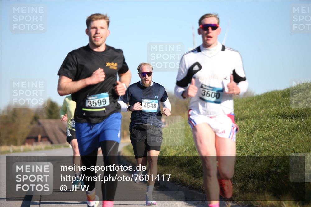 06.04.2025 - 44. Internationalen Wilhelmsburger Insellauf Jannik Wohlers http://msf.ph/oto/7601417 06.04.2025 09:19:42 Laufen 3599, 4548, 3600 meine-sportfotos.de
