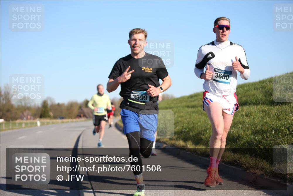 06.04.2025 - 44. Internationalen Wilhelmsburger Insellauf Jannik Wohlers http://msf.ph/oto/7601508 06.04.2025 09:19:43 Laufen 3599, 3600 meine-sportfotos.de