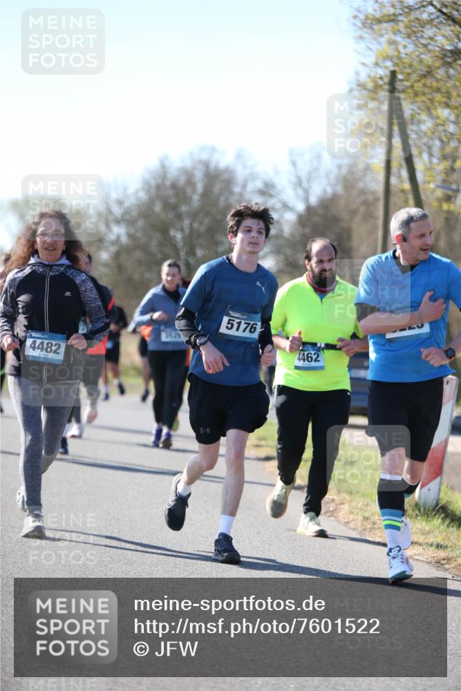 06.04.2025 - 44. Internationalen Wilhelmsburger Insellauf Jannik Wohlers http://msf.ph/oto/7601522 06.04.2025 10:44:56 Laufen 4482, 3529, 5176, 4462 meine-sportfotos.de