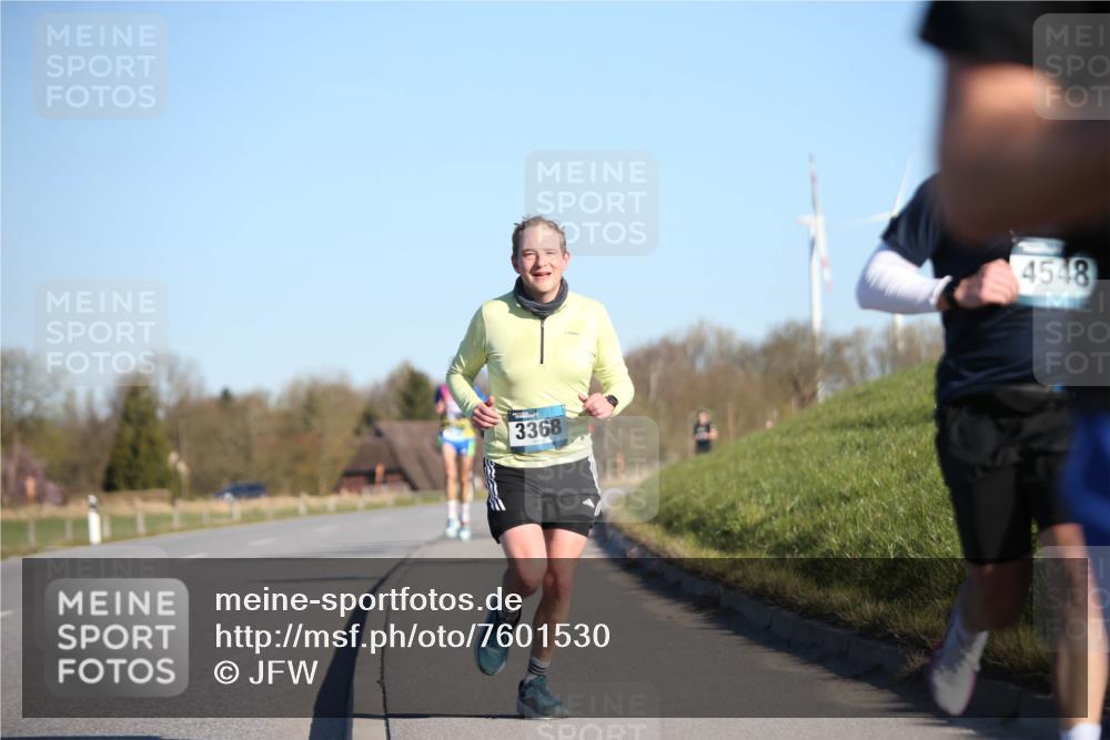 06.04.2025 - 44. Internationalen Wilhelmsburger Insellauf Jannik Wohlers http://msf.ph/oto/7601530 06.04.2025 09:19:44 Laufen 3368, 4548 meine-sportfotos.de