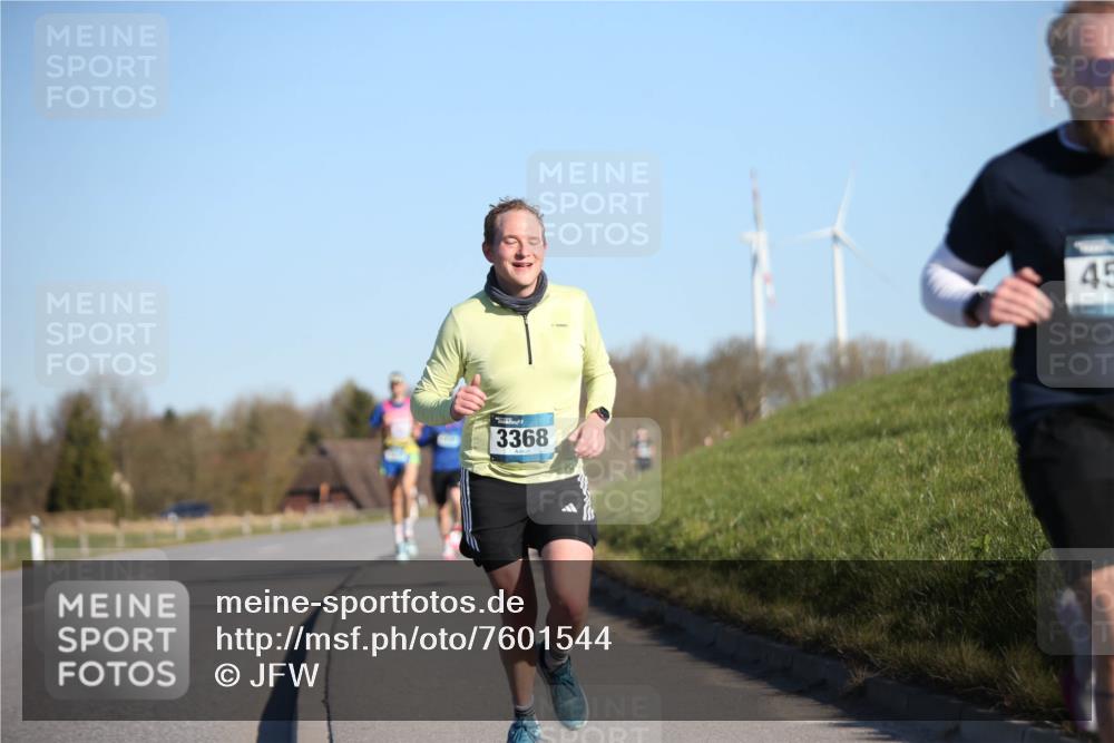 06.04.2025 - 44. Internationalen Wilhelmsburger Insellauf Jannik Wohlers http://msf.ph/oto/7601544 06.04.2025 09:19:44 Laufen 3368, 45 meine-sportfotos.de