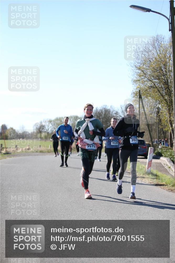 06.04.2025 - 44. Internationalen Wilhelmsburger Insellauf Jannik Wohlers http://msf.ph/oto/7601555 06.04.2025 10:45:00 Laufen 3666, 3576, 3573, 3529 meine-sportfotos.de