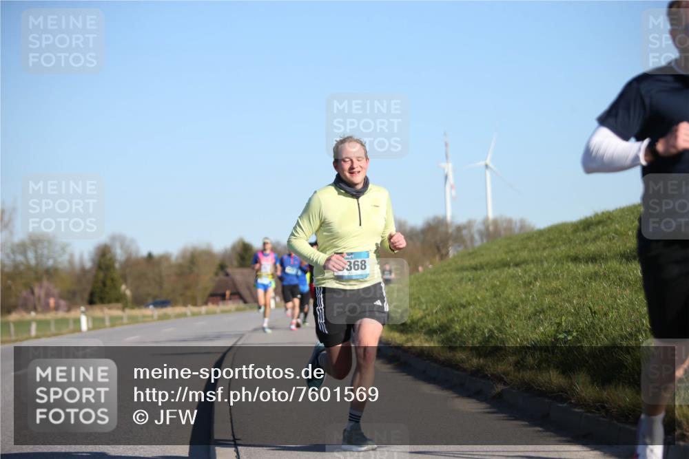 06.04.2025 - 44. Internationalen Wilhelmsburger Insellauf Jannik Wohlers http://msf.ph/oto/7601569 06.04.2025 09:19:45 Laufen 368 meine-sportfotos.de
