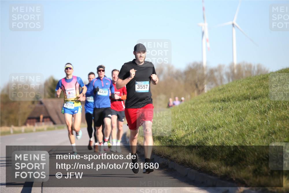 06.04.2025 - 44. Internationalen Wilhelmsburger Insellauf Jannik Wohlers http://msf.ph/oto/7601680 06.04.2025 09:19:47 Laufen 4430, 4524, 3259, 3557 meine-sportfotos.de