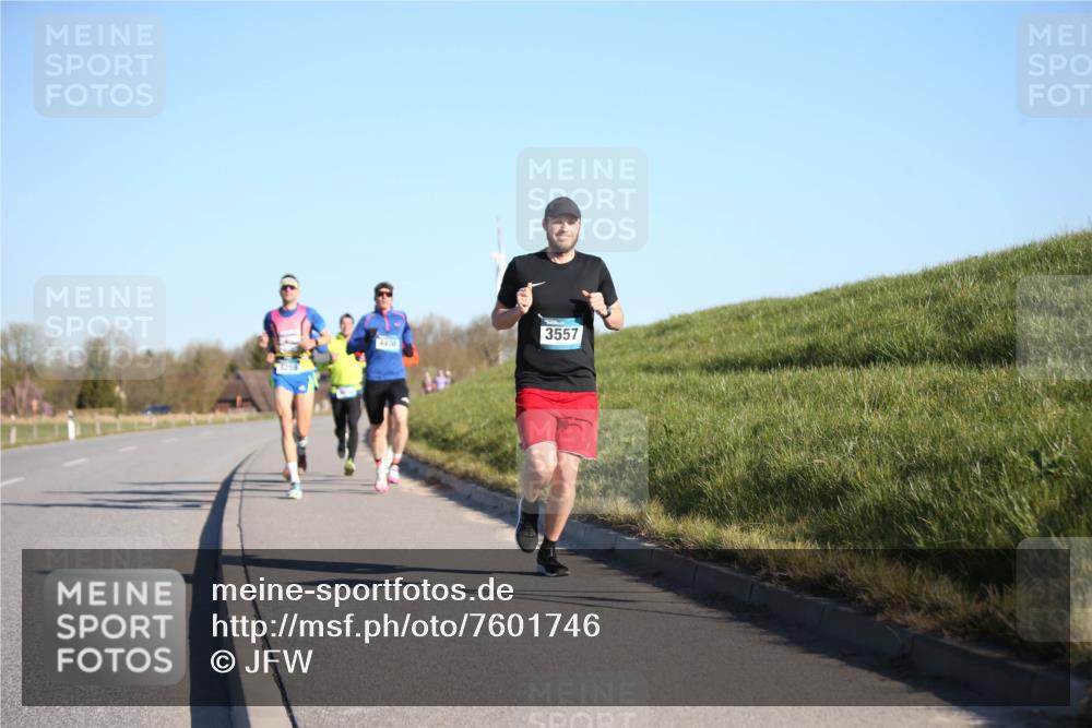06.04.2025 - 44. Internationalen Wilhelmsburger Insellauf Jannik Wohlers http://msf.ph/oto/7601746 06.04.2025 09:19:49 Laufen 3259, 4430, 3557 meine-sportfotos.de