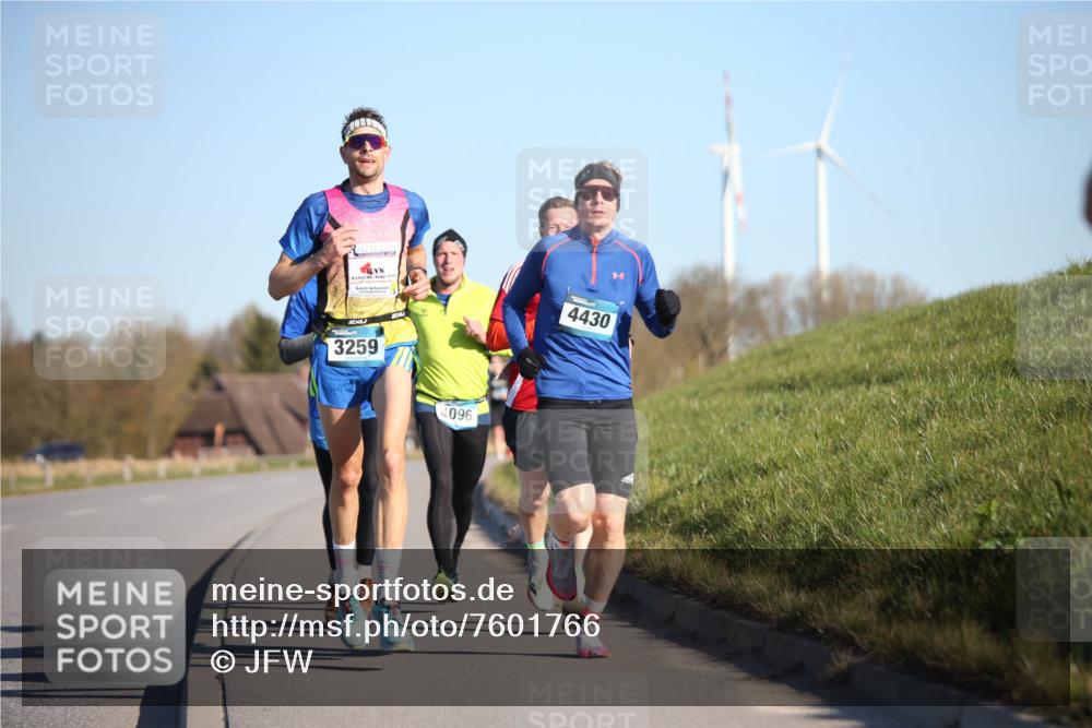 06.04.2025 - 44. Internationalen Wilhelmsburger Insellauf Jannik Wohlers http://msf.ph/oto/7601766 06.04.2025 09:19:50 Laufen 3259, 4096, 4430 meine-sportfotos.de