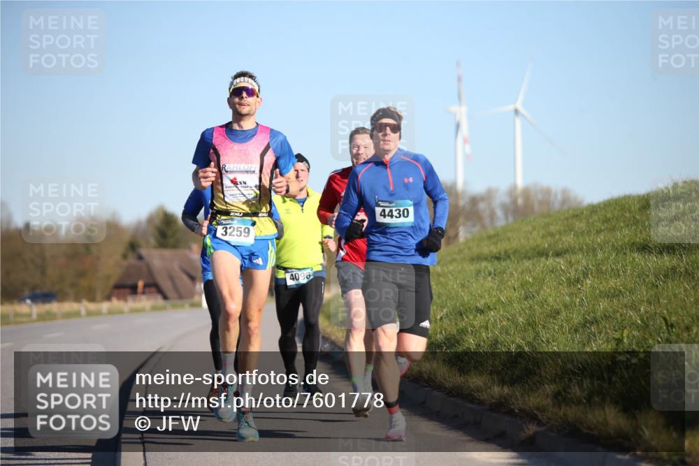 06.04.2025 - 44. Internationalen Wilhelmsburger Insellauf Jannik Wohlers http://msf.ph/oto/7601778 06.04.2025 09:19:51 Laufen 3259, 4096, 4430 meine-sportfotos.de