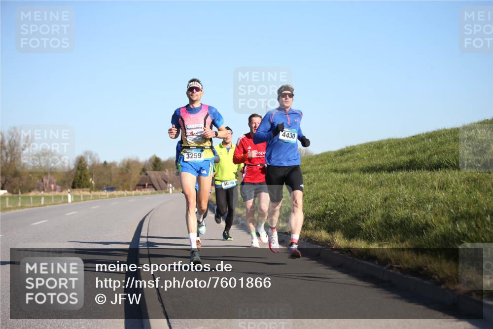 06.04.2025 - 44. Internationalen Wilhelmsburger Insellauf Jannik Wohlers http://msf.ph/oto/7601866 06.04.2025 09:19:52 Laufen 3259, 4096, 4430 meine-sportfotos.de