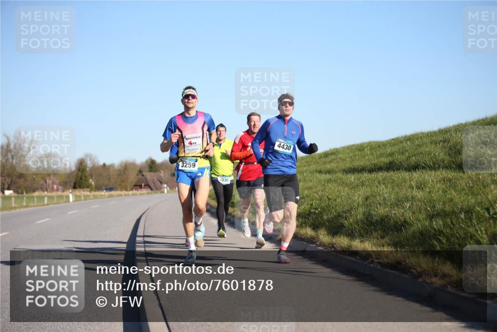 06.04.2025 - 44. Internationalen Wilhelmsburger Insellauf Jannik Wohlers http://msf.ph/oto/7601878 06.04.2025 09:19:52 Laufen 3259, 4096, 4430 meine-sportfotos.de