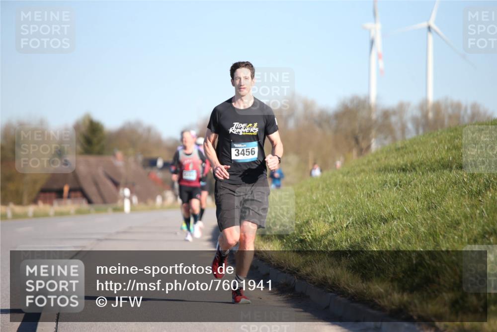 06.04.2025 - 44. Internationalen Wilhelmsburger Insellauf Jannik Wohlers http://msf.ph/oto/7601941 06.04.2025 09:20:04 Laufen 3456 meine-sportfotos.de