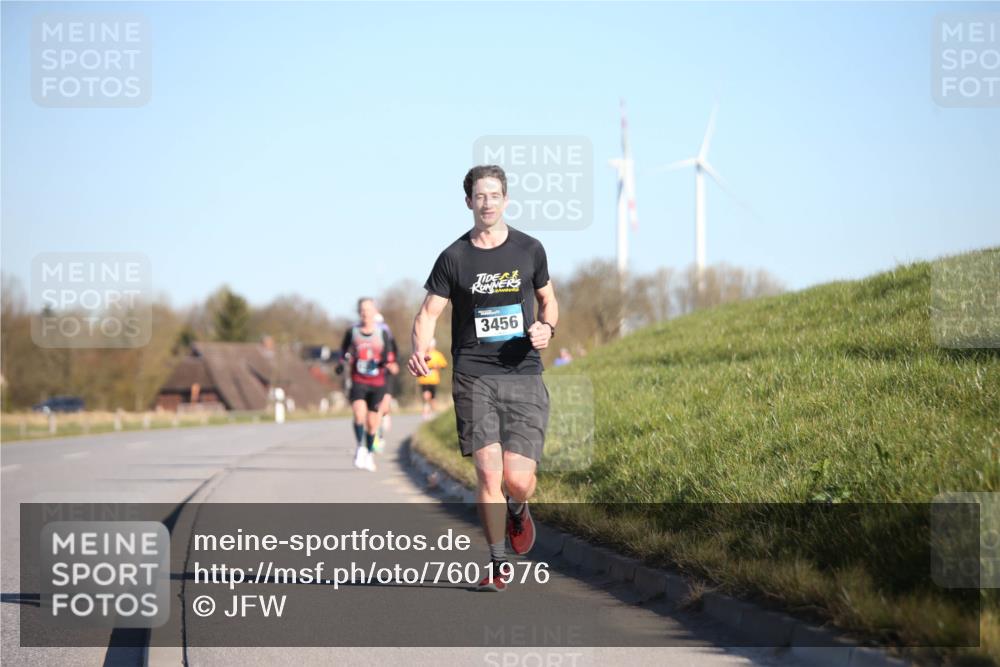 06.04.2025 - 44. Internationalen Wilhelmsburger Insellauf Jannik Wohlers http://msf.ph/oto/7601976 06.04.2025 09:20:05 Laufen 3456 meine-sportfotos.de