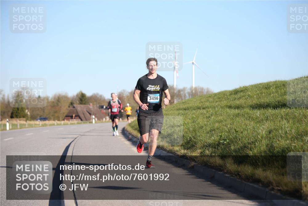 06.04.2025 - 44. Internationalen Wilhelmsburger Insellauf Jannik Wohlers http://msf.ph/oto/7601992 06.04.2025 09:20:05 Laufen  meine-sportfotos.de
