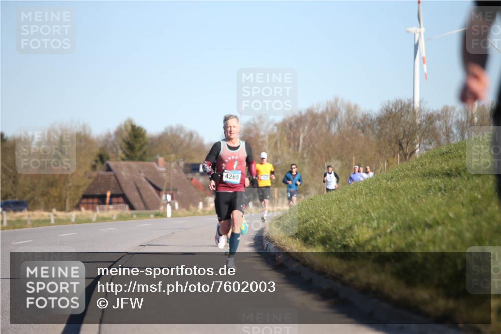 06.04.2025 - 44. Internationalen Wilhelmsburger Insellauf Jannik Wohlers http://msf.ph/oto/7602003 06.04.2025 09:20:07 Laufen 4265, 3643 meine-sportfotos.de