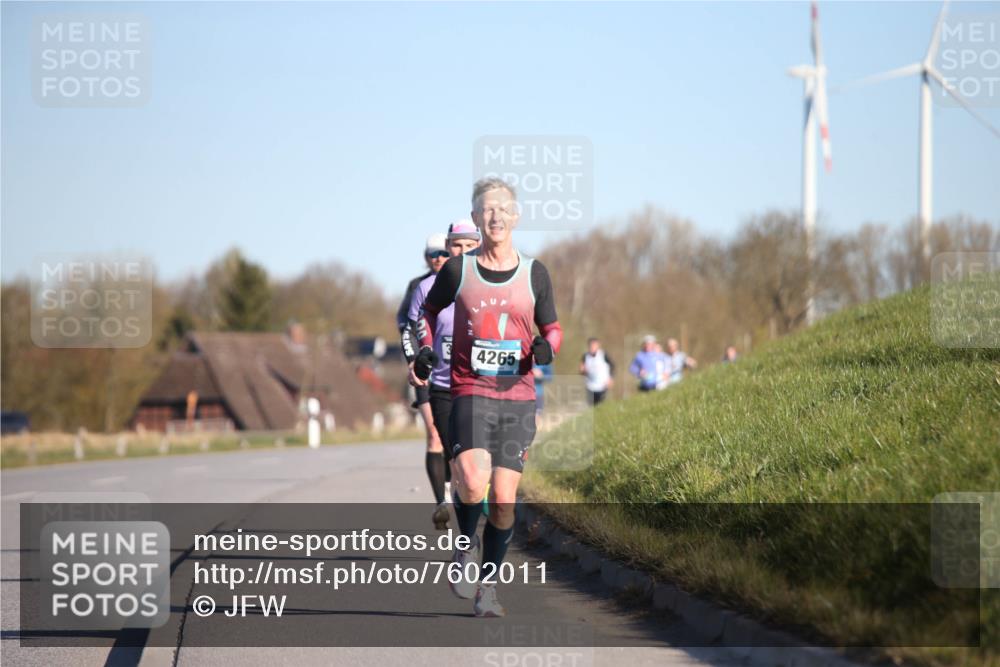 06.04.2025 - 44. Internationalen Wilhelmsburger Insellauf Jannik Wohlers http://msf.ph/oto/7602011 06.04.2025 09:20:09 Laufen 4265 meine-sportfotos.de