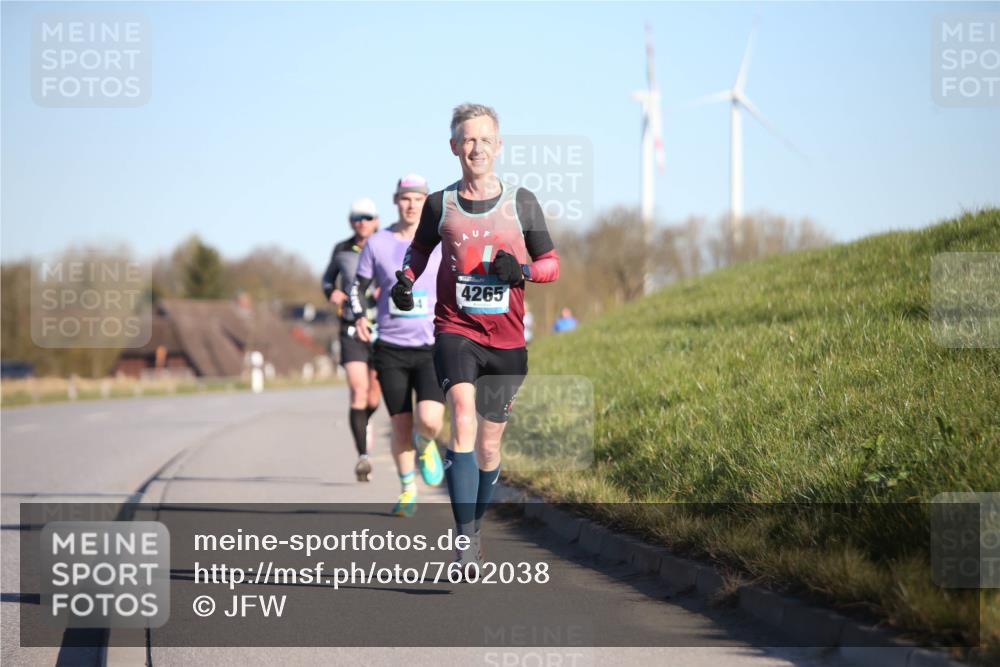 06.04.2025 - 44. Internationalen Wilhelmsburger Insellauf Jannik Wohlers http://msf.ph/oto/7602038 06.04.2025 09:20:10 Laufen 4265 meine-sportfotos.de