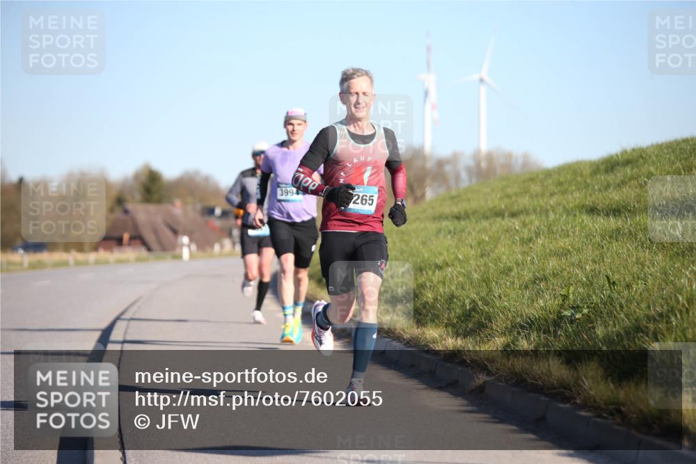 06.04.2025 - 44. Internationalen Wilhelmsburger Insellauf Jannik Wohlers http://msf.ph/oto/7602055 06.04.2025 09:20:11 Laufen 3994, 265 meine-sportfotos.de