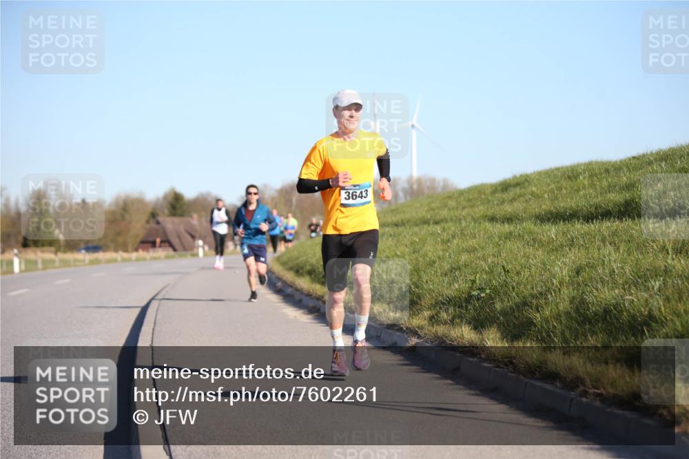06.04.2025 - 44. Internationalen Wilhelmsburger Insellauf Jannik Wohlers http://msf.ph/oto/7602261 06.04.2025 09:20:21 Laufen 3643 meine-sportfotos.de