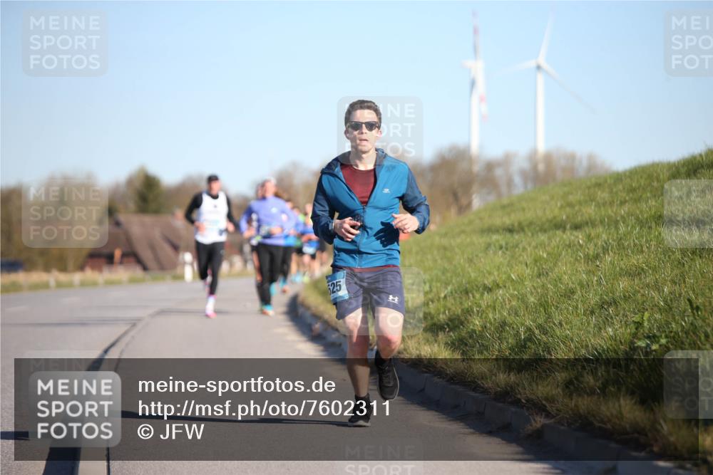 06.04.2025 - 44. Internationalen Wilhelmsburger Insellauf Jannik Wohlers http://msf.ph/oto/7602311 06.04.2025 09:20:24 Laufen 525, 1 meine-sportfotos.de
