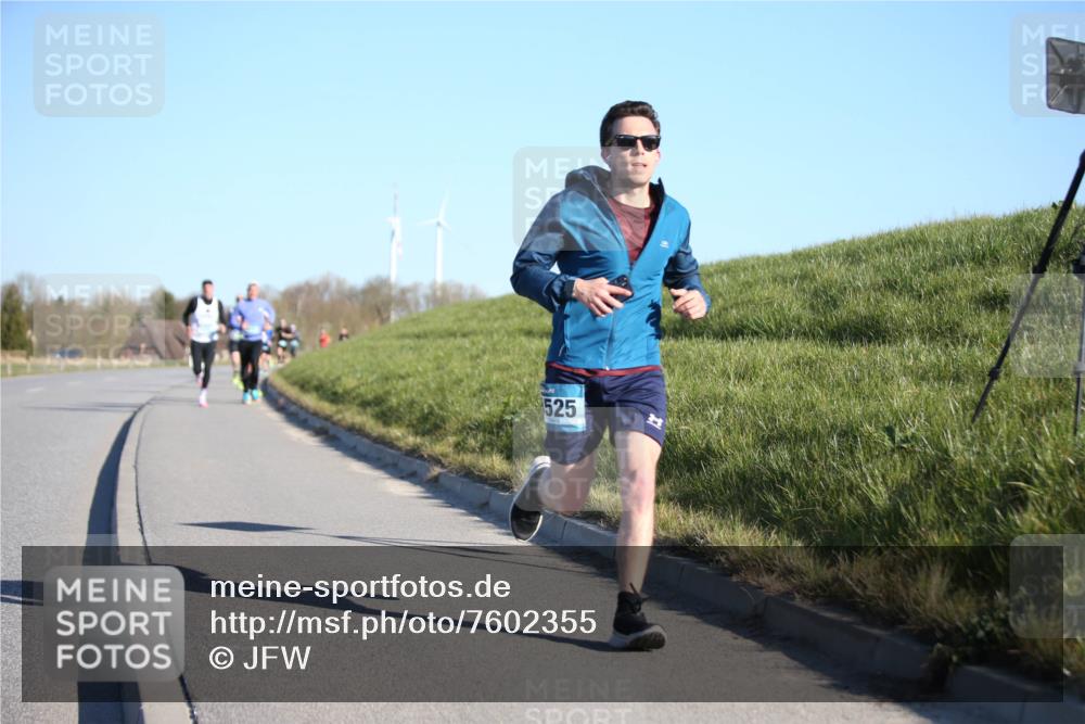 06.04.2025 - 44. Internationalen Wilhelmsburger Insellauf Jannik Wohlers http://msf.ph/oto/7602355 06.04.2025 09:20:26 Laufen 525 meine-sportfotos.de