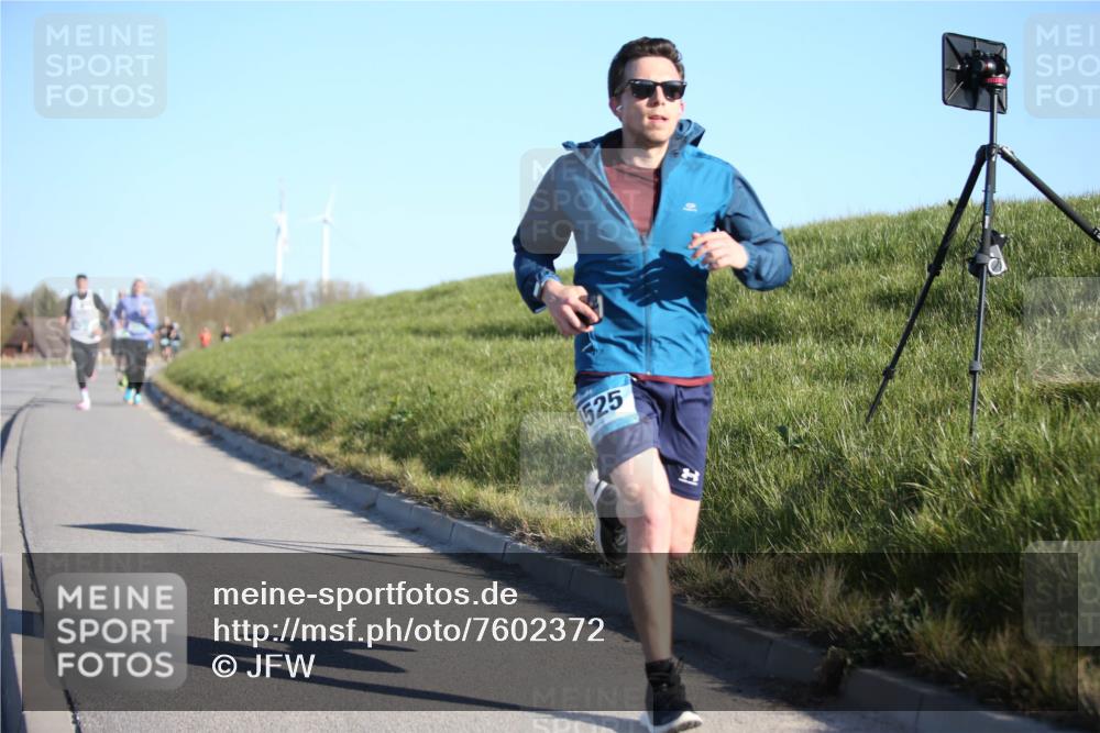 06.04.2025 - 44. Internationalen Wilhelmsburger Insellauf Jannik Wohlers http://msf.ph/oto/7602372 06.04.2025 09:20:26 Laufen 525, 10 meine-sportfotos.de