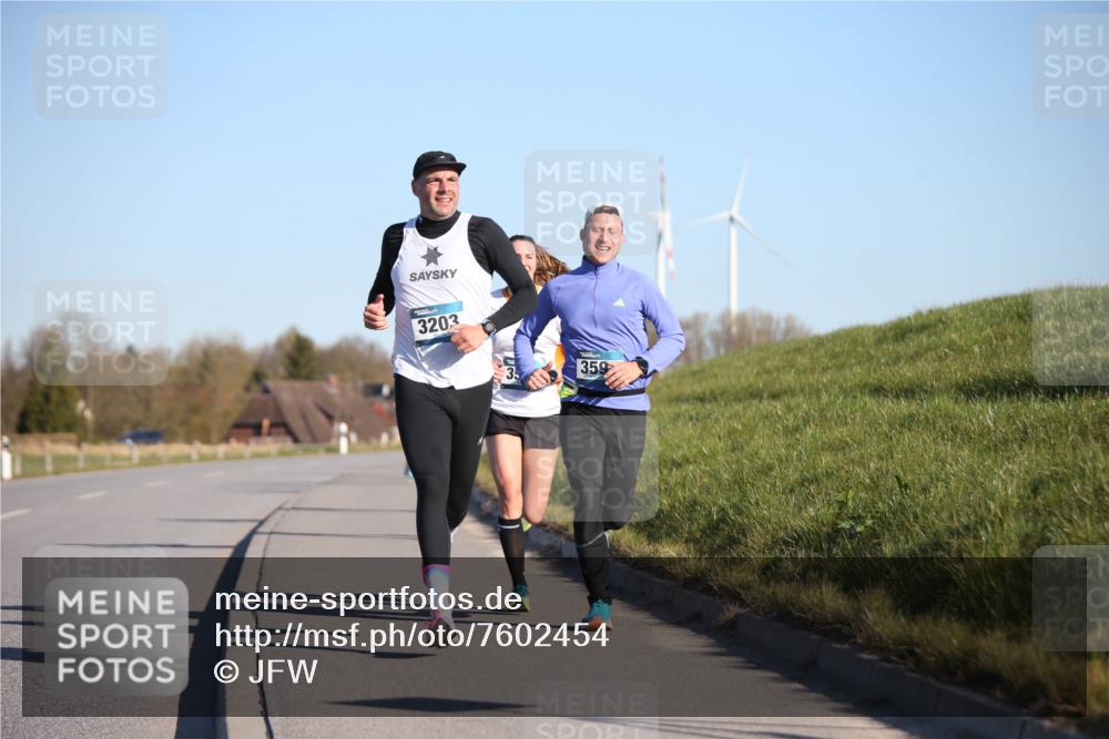 06.04.2025 - 44. Internationalen Wilhelmsburger Insellauf Jannik Wohlers http://msf.ph/oto/7602454 06.04.2025 09:20:31 Laufen 3203, 35, 359 meine-sportfotos.de