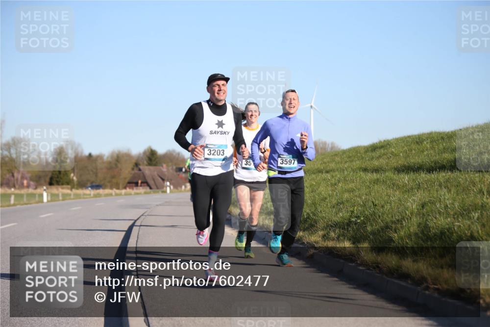 06.04.2025 - 44. Internationalen Wilhelmsburger Insellauf Jannik Wohlers http://msf.ph/oto/7602477 06.04.2025 09:20:31 Laufen 3203, 35, 3597 meine-sportfotos.de