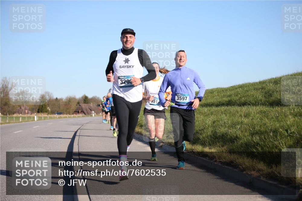 06.04.2025 - 44. Internationalen Wilhelmsburger Insellauf Jannik Wohlers http://msf.ph/oto/7602535 06.04.2025 09:20:32 Laufen 3203, 351, 3597 meine-sportfotos.de