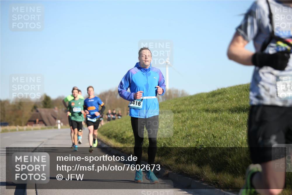 06.04.2025 - 44. Internationalen Wilhelmsburger Insellauf Jannik Wohlers http://msf.ph/oto/7602673 06.04.2025 09:20:36 Laufen 3416, 38 meine-sportfotos.de