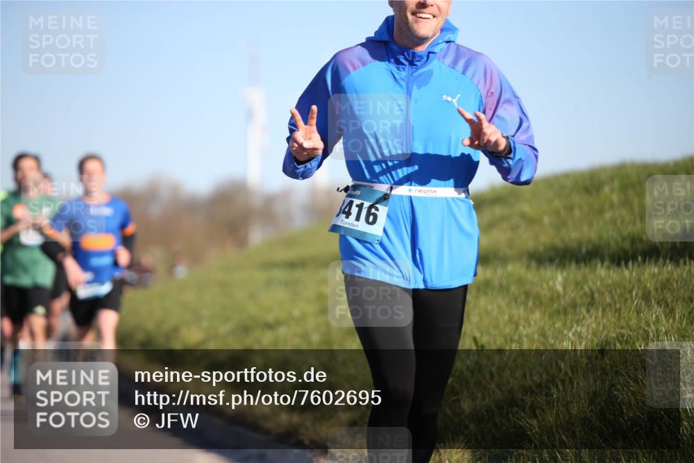 06.04.2025 - 44. Internationalen Wilhelmsburger Insellauf Jannik Wohlers http://msf.ph/oto/7602695 06.04.2025 09:20:37 Laufen 416 meine-sportfotos.de