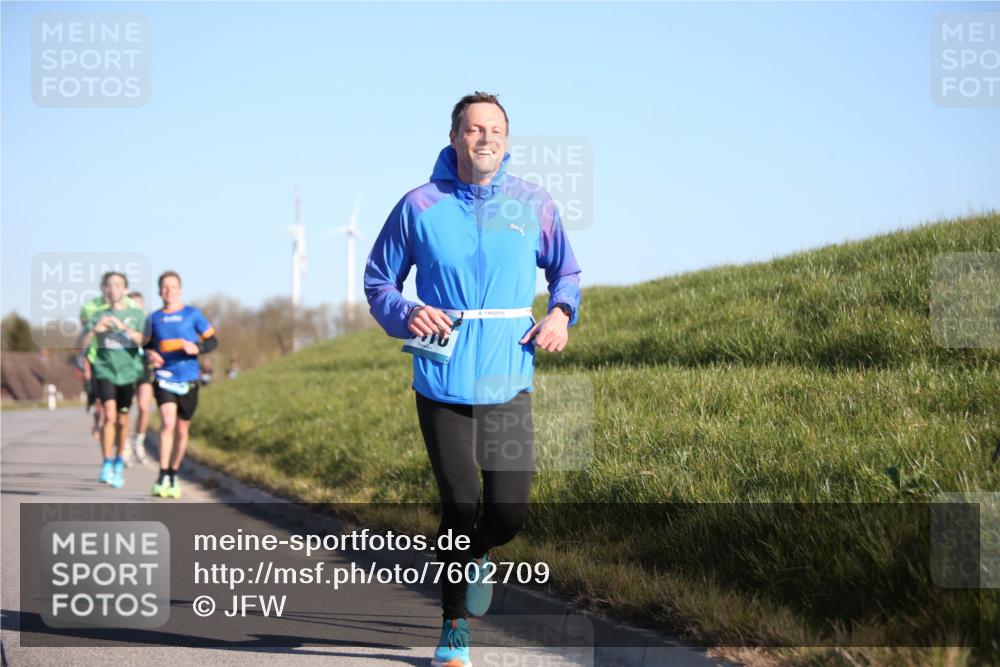06.04.2025 - 44. Internationalen Wilhelmsburger Insellauf Jannik Wohlers http://msf.ph/oto/7602709 06.04.2025 09:20:37 Laufen  meine-sportfotos.de
