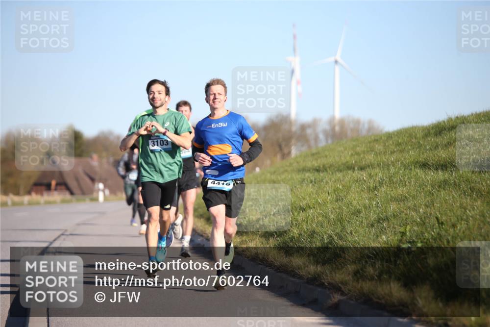 06.04.2025 - 44. Internationalen Wilhelmsburger Insellauf Jannik Wohlers http://msf.ph/oto/7602764 06.04.2025 09:20:38 Laufen 3103, 4416 meine-sportfotos.de