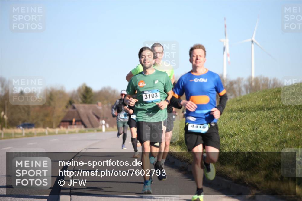 06.04.2025 - 44. Internationalen Wilhelmsburger Insellauf Jannik Wohlers http://msf.ph/oto/7602793 06.04.2025 09:20:38 Laufen 3103, 4416 meine-sportfotos.de