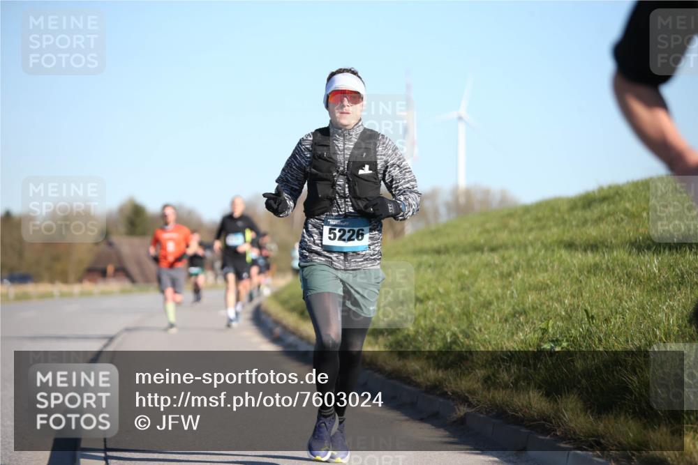 06.04.2025 - 44. Internationalen Wilhelmsburger Insellauf Jannik Wohlers http://msf.ph/oto/7603024 06.04.2025 09:20:45 Laufen 5226 meine-sportfotos.de
