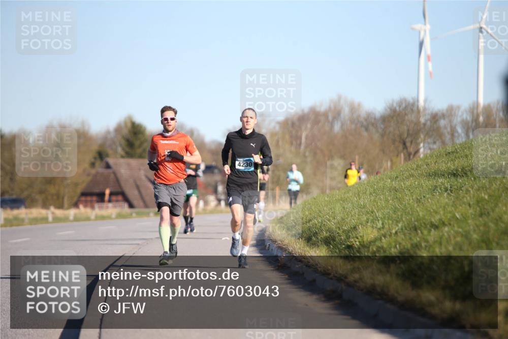 06.04.2025 - 44. Internationalen Wilhelmsburger Insellauf Jannik Wohlers http://msf.ph/oto/7603043 06.04.2025 09:20:46 Laufen 4230 meine-sportfotos.de