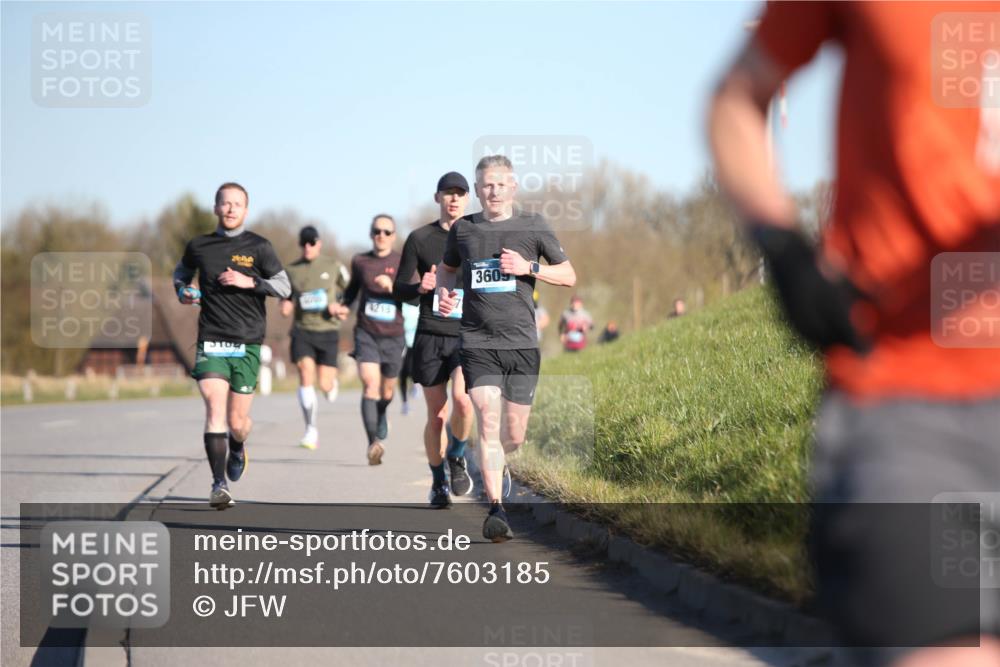 06.04.2025 - 44. Internationalen Wilhelmsburger Insellauf Jannik Wohlers http://msf.ph/oto/7603185 06.04.2025 09:20:52 Laufen 4215, 360 meine-sportfotos.de
